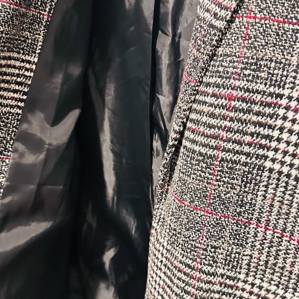 Unisex Houndstooth Pattern Black and White. - Picture 12 of 13